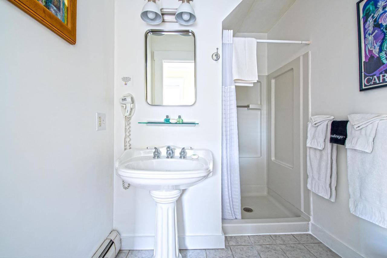Admiral'S Landing (Adults Only) Bed and Breakfast Provincetown Eksteriør billede